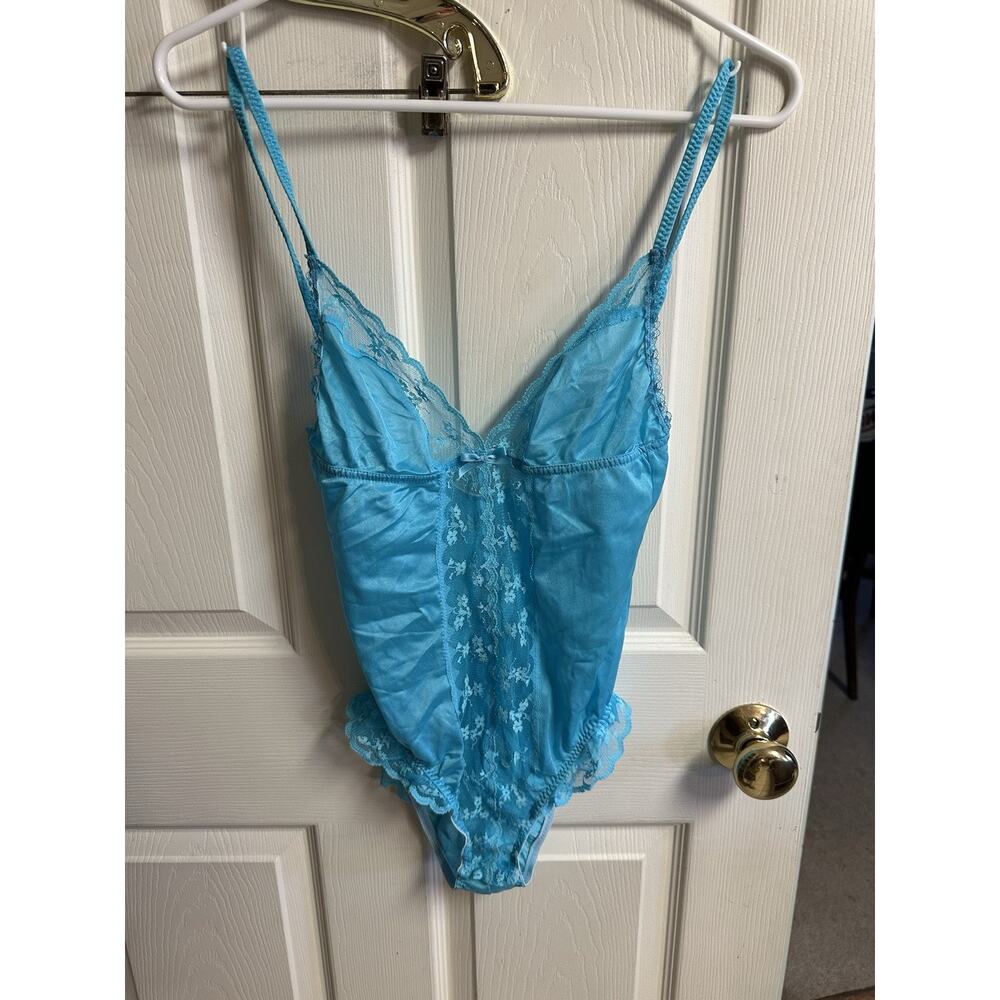 VNT Sexy BODYSUIT TEDDY LINGERIE SILKY BLUE NYLON LACE JULIARA Med 70s Floral